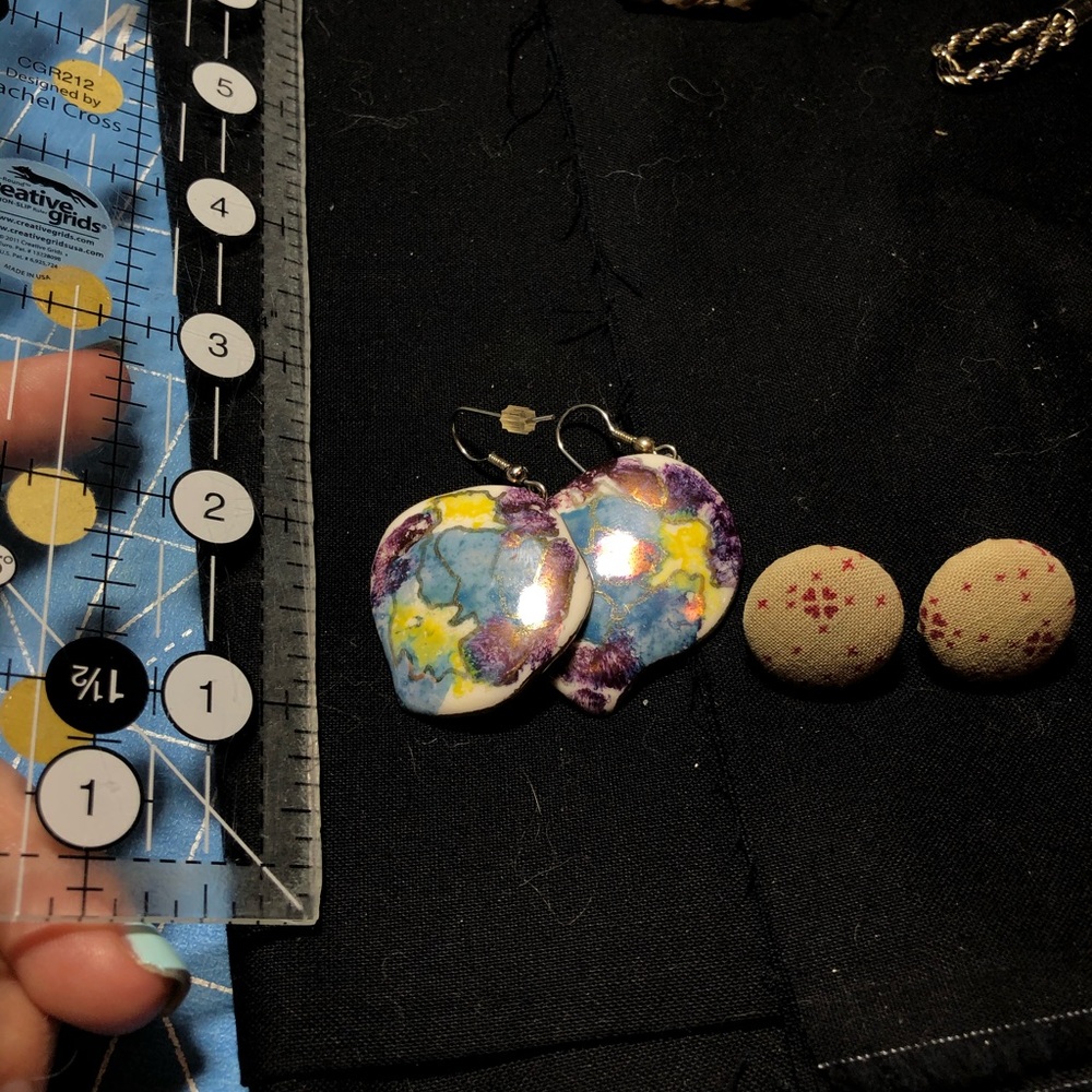 Earring bundle - Picture 2 of 2